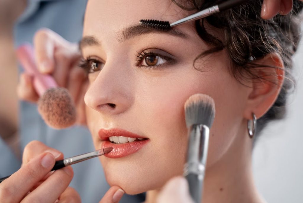 Dùng kem lót trước hay kem chống nắng trước để có lớp nền đẹp?