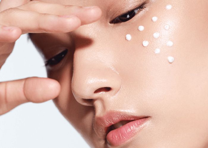 Dùng kem chống nắng Hàn Quốc mà da vẫn đổ dầu?