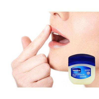 Khi nào nên dùng sáp Vaseline để dưỡng môi