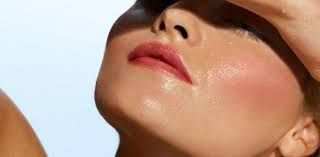 Những sai lầm thường gặp khi chăm sóc da dầu mùa hè