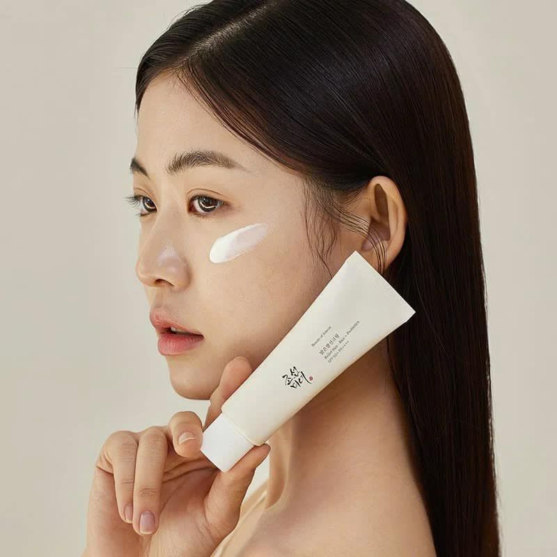Đỉnh Của Chóp! Kem Chống Nắng Phổ Rộng Chuẩn Hàn Gây Sốt Mùa Hè