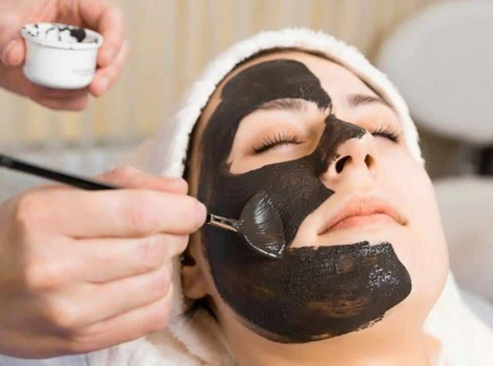 Than Tre Làm Sạch Thải Độc Da: Khám Phá Sự Thật Đằng Sau “Thỏi Nam Châm” Hút Độc Tố