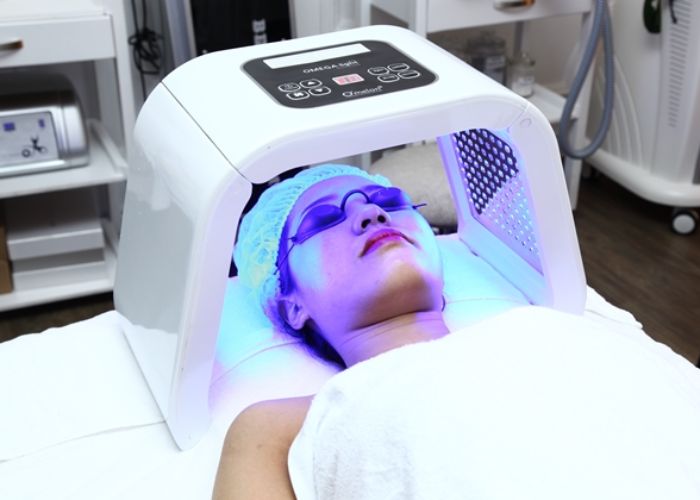 Vì sao nên kết hợp ánh sáng sinh học và sản phẩm phục hồi KOR