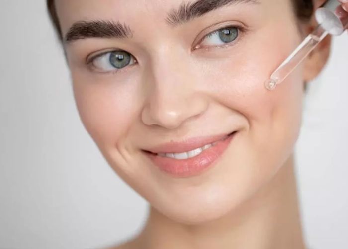 Công Dụng Của Niacinamide -“Vũ Khí Bí Mật” Cho Làn Da Khỏe Đẹp Rạng Ngời!