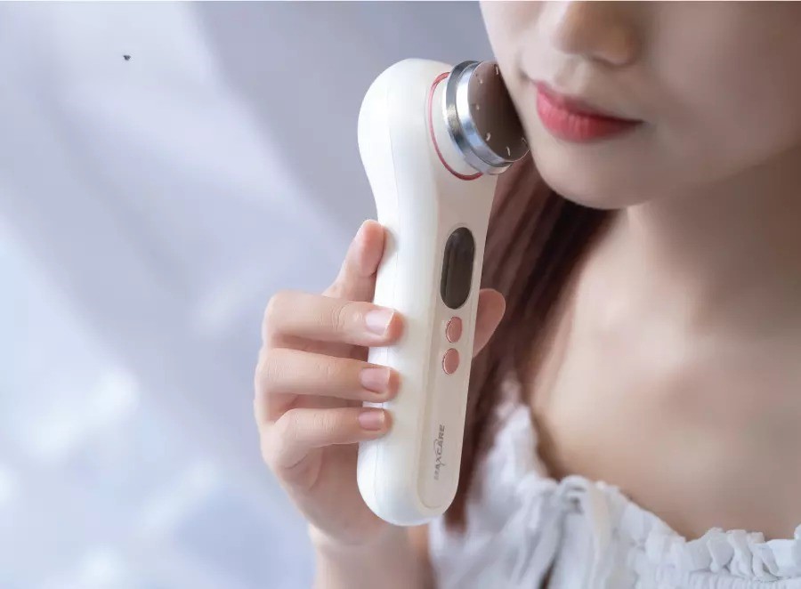 Tại sao bạn nên đầu tư vào máy đẩy tinh chất hơn là mua Serum đắt tiền?